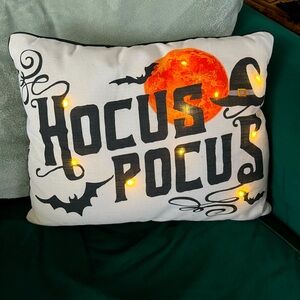 Disney’s Hocus Pocus light up pillow